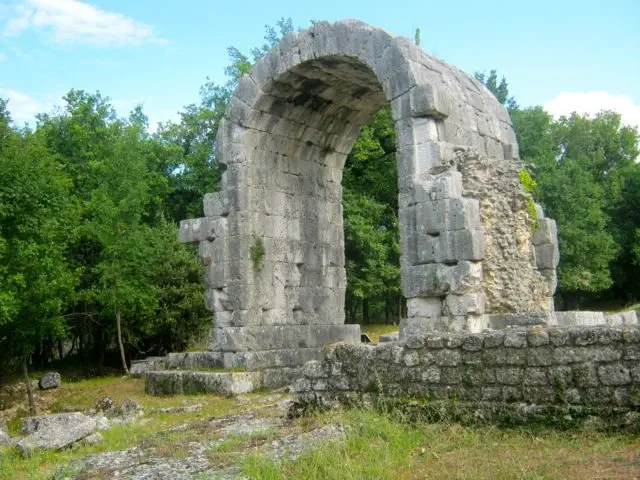 The ruins of the Roman town Carsulae in Umbria