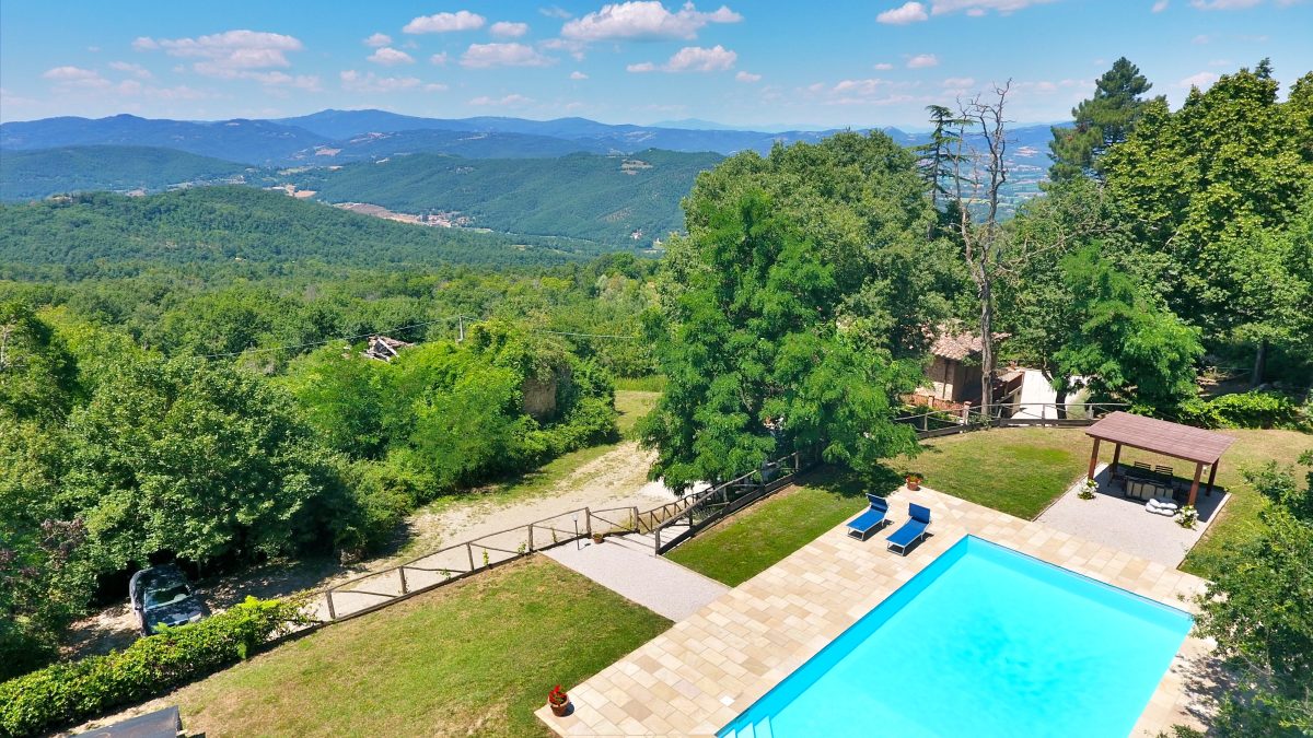 Casa della Maestra Swimming Pool & Views, Holiday Villa Tuscany Umbria Border, Italy